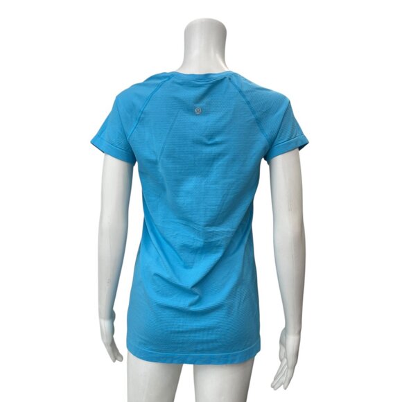 $68 Lululemon Aero Blue Stripe Swiftly Tech Short-Sleeve Shirt 2.0 Top size 8 - Picture 5 of 7